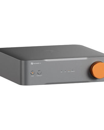 Fosi Audio S3 văzut din spate și de sus, cu intrările și ieșirile vizibile