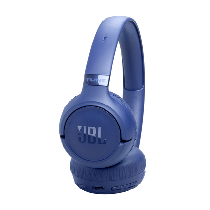 Слушалки JBL Tune 680NC, сини, детайл на чашката и лентата за глава