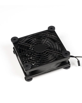 Cele două ventilatoare USB Fosi Audio văzut din spate și de sus, cu intrările și ieșirile vizibile