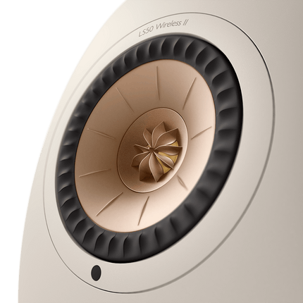 KEF LS50 Wireless II, finisaj Sand Shell, detaliu driver Uni-Q