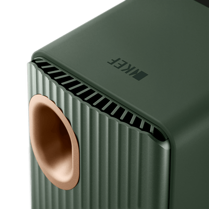 KEF LS50 Wireless II, finisaj Moss Green, detaliu panou posterior