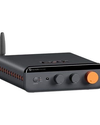 Amplificatorul Fosi Audio BT20A MAX, cu antenă și patru comenzi pe panoul frontal