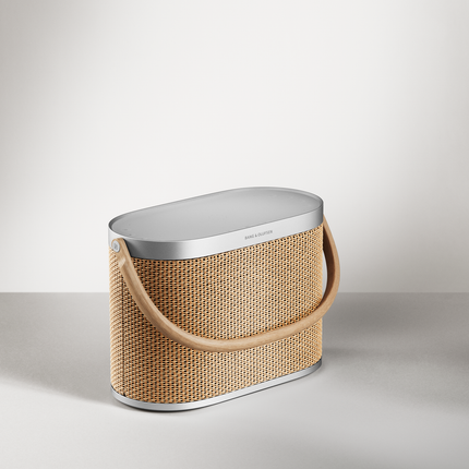 Преносим високоговорител Bang &amp; Olufsen Beosound A5, Wi-Fi, Bluetooth, Multiroom, 12 часа възпроизвеждане, IP65