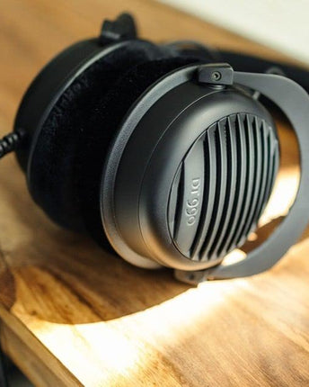 Hi-Fi слушалки Beyerdynamic DT 990 Edition 250 Ohm Black Limited Edition