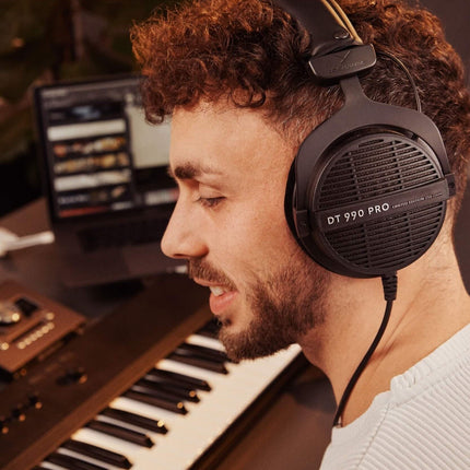 Слушалки Beyerdynamic DT 990 PRO