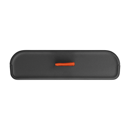 Горната страна на JBL Battery 400 с оранжевото езиче