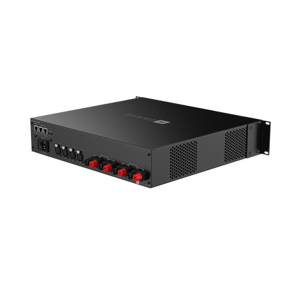 Amplificatorul JBL Synthesis SMA-4750 vazut din trei sferturi spate-stanga, cu bornele celor patru canale