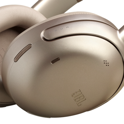 Безжични слушалки JBL Tour One M3, в цвят Mocha, детайл на повърхността на чашката