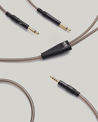 Кабел Meze Audio MONO 3,5 mm до 2,5 mm балансиран - 1,5 m OFC (надграждане за 109 PRO, LIRIC &amp; 99 SERIES)