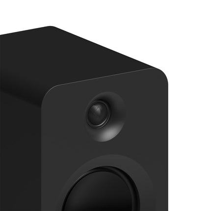 Активни тонколони Kanto Audio REN в черен цвят, детайл на туитъра с копринен купол