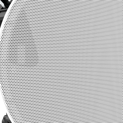 Prim-plan cu grila perforata a boxei JBL Synthesis SCL-5