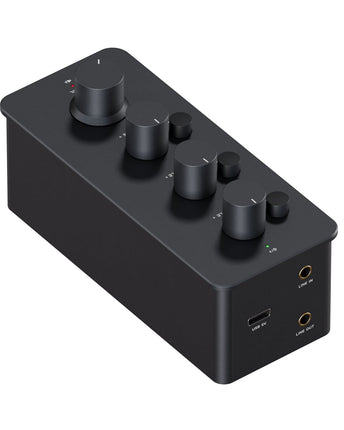 Amplificatorul Fosi Audio SK01, cu panoul frontal, comenzile și carcasa vizibile