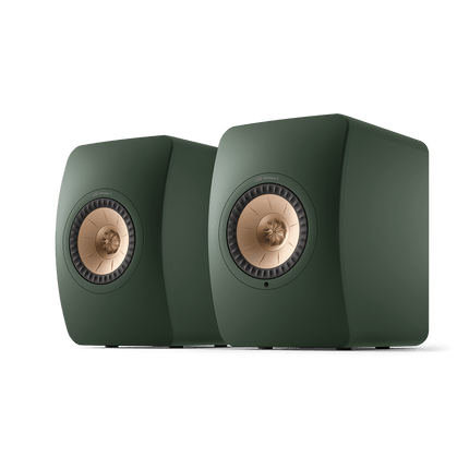 KEF LS50 Wireless II, finisaj Moss Green, vedere din față și lateral
