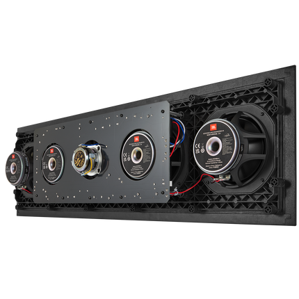 Interiorul incintei JBL Synthesis SCL-2XL, cu magnetii wooferelor si cablajul