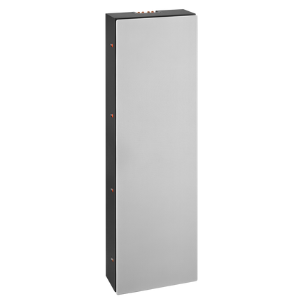 JBL Synthesis SCL-2XL cu grila alba montata, incastrata in perete