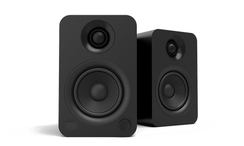 Черни активни тонколони Kanto Audio YU, двойката под ъгъл
