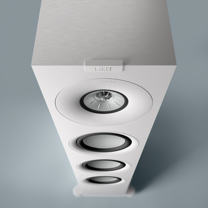 KEF Q11 Meta, finisaj Satin White, fotografie în ambient, vedere de sus