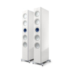 KEF Reference 5 Meta, finisaj High Gloss White / Blue, vedere din față și lateral