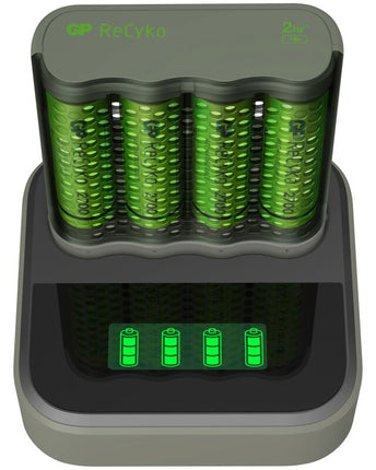 GP ReCyko Speed ​​​​Charger M451 зарядно устройство за батерии + 4 ReCyko AA 2600mAh батерии + D451 докинг станция за зареждане
